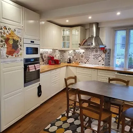 Hyper Centre . Terrasse Vue Mont Blanc . Parking Апартаменты *