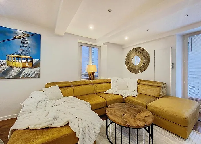 Hyper Centre . Terrasse Vue Mont Blanc . Parking Apartment *