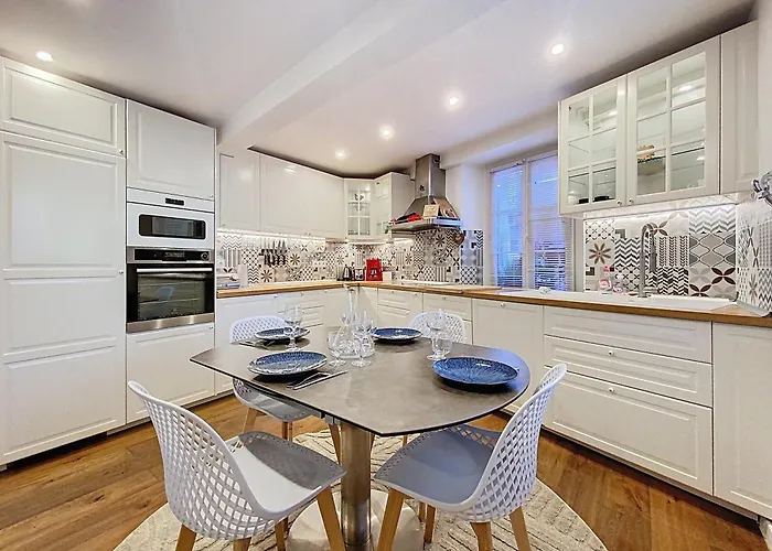 شقة Hyper Centre . Terrasse Vue Mont Blanc . Parking