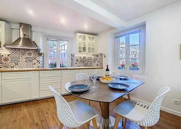 Hyper Centre . Terrasse Vue Mont Blanc . Parking * شامونكس