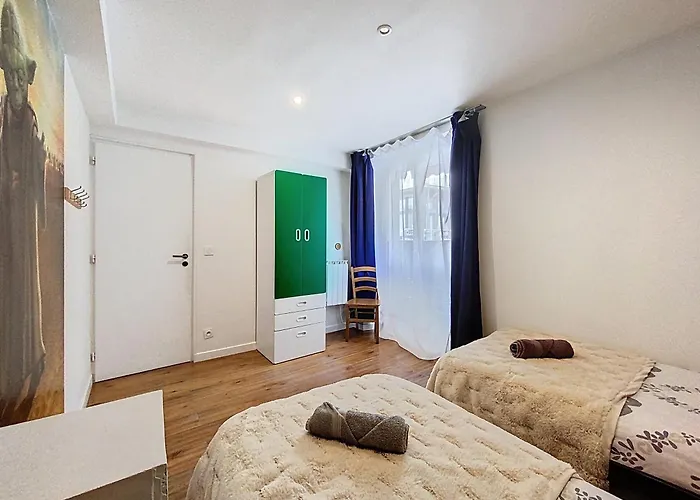 Hyper Centre . Terrasse Vue Mont Blanc . Parking Apartment *